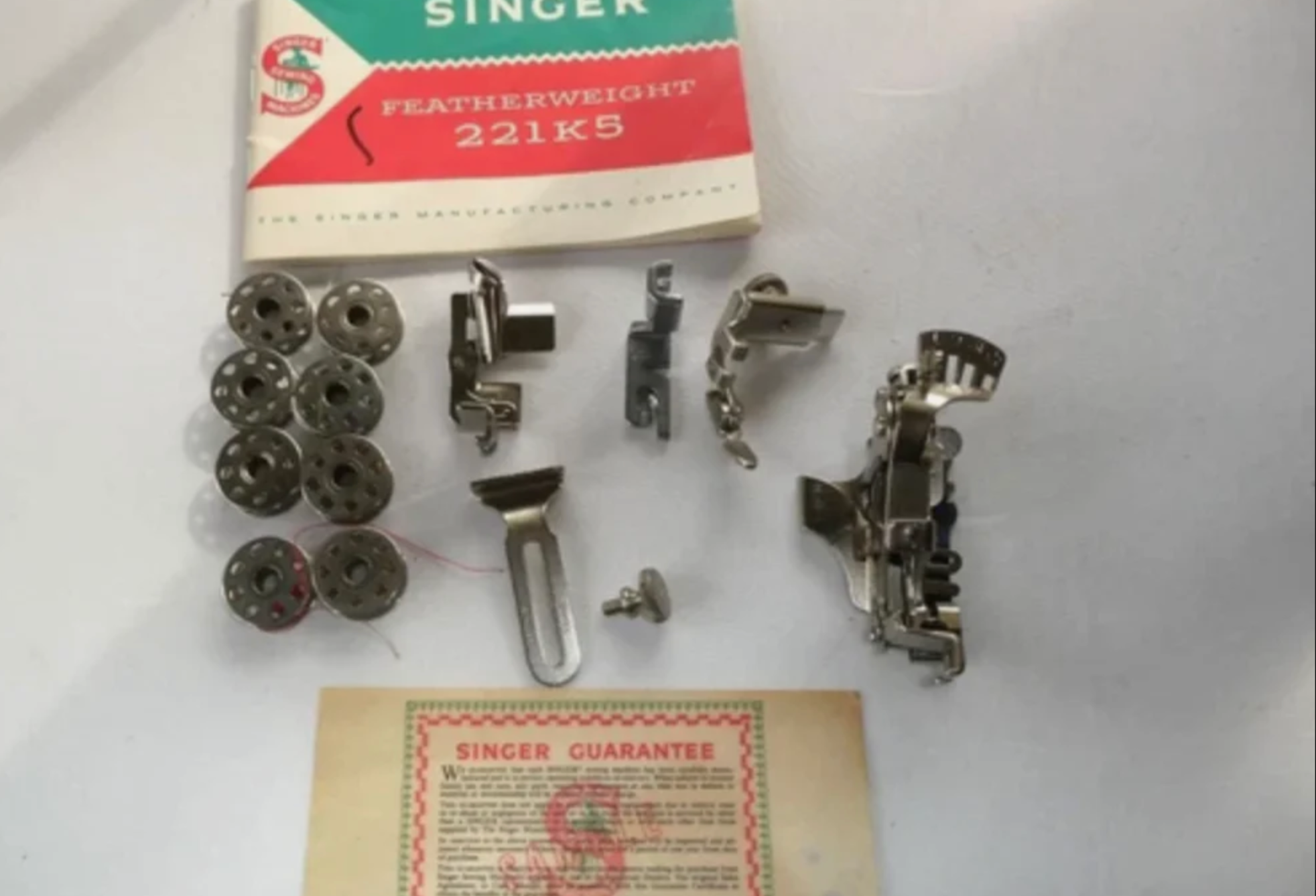 Vintage 1961 Singer 221K Tan Featherweight Sewing Machine with Case & Accessories – Rare British Made Singer Featherweight