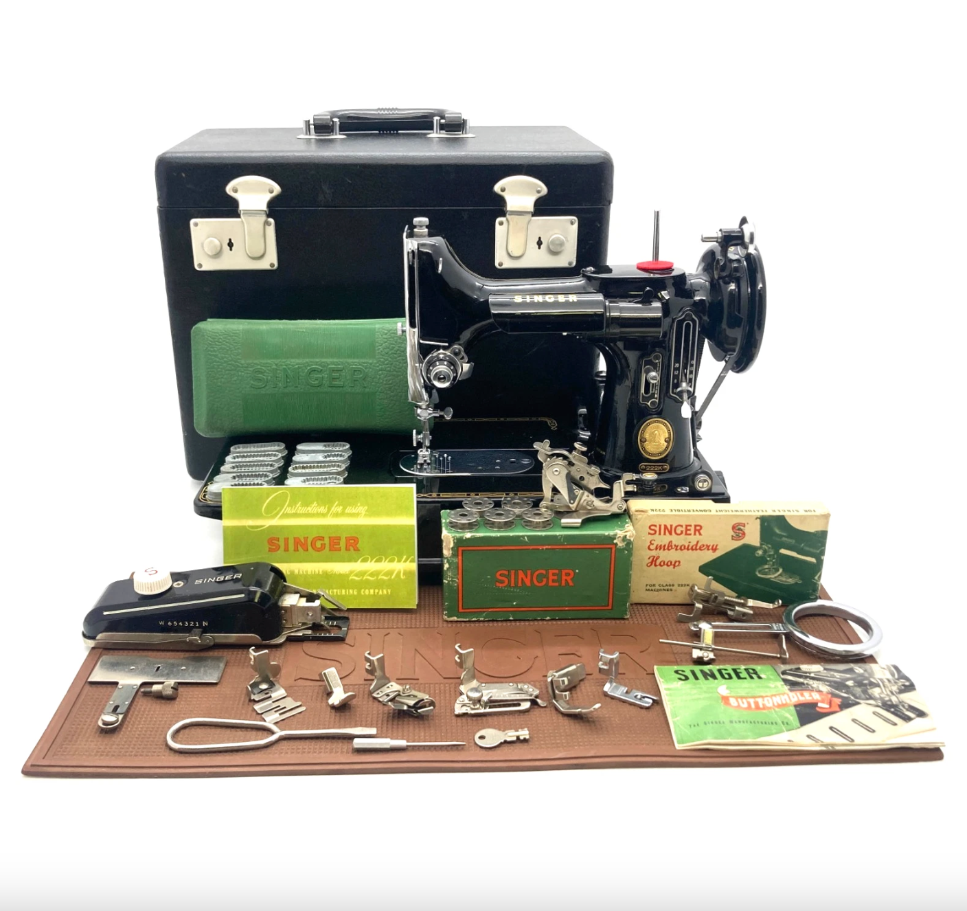 Singer Featherweight 222K Sewing Machine โ Free Arm โ US Voltage (1955)