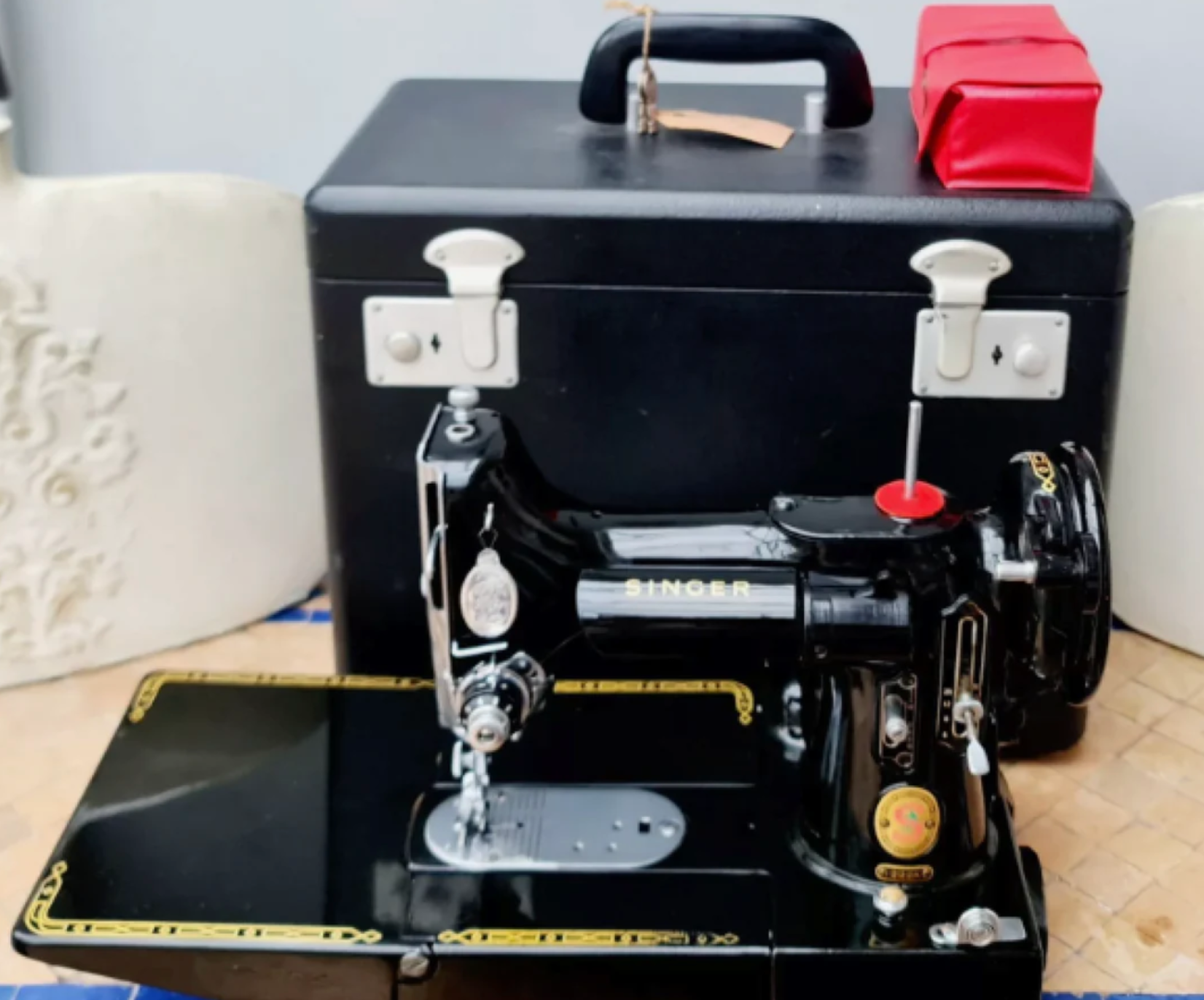 Rare 1959 Singer Featherweight 222K Free-Arm Sewing Machine | Fully Serviced Vintage Collector’s Set | Serial EP759385 | With Zigzagger & Accessories