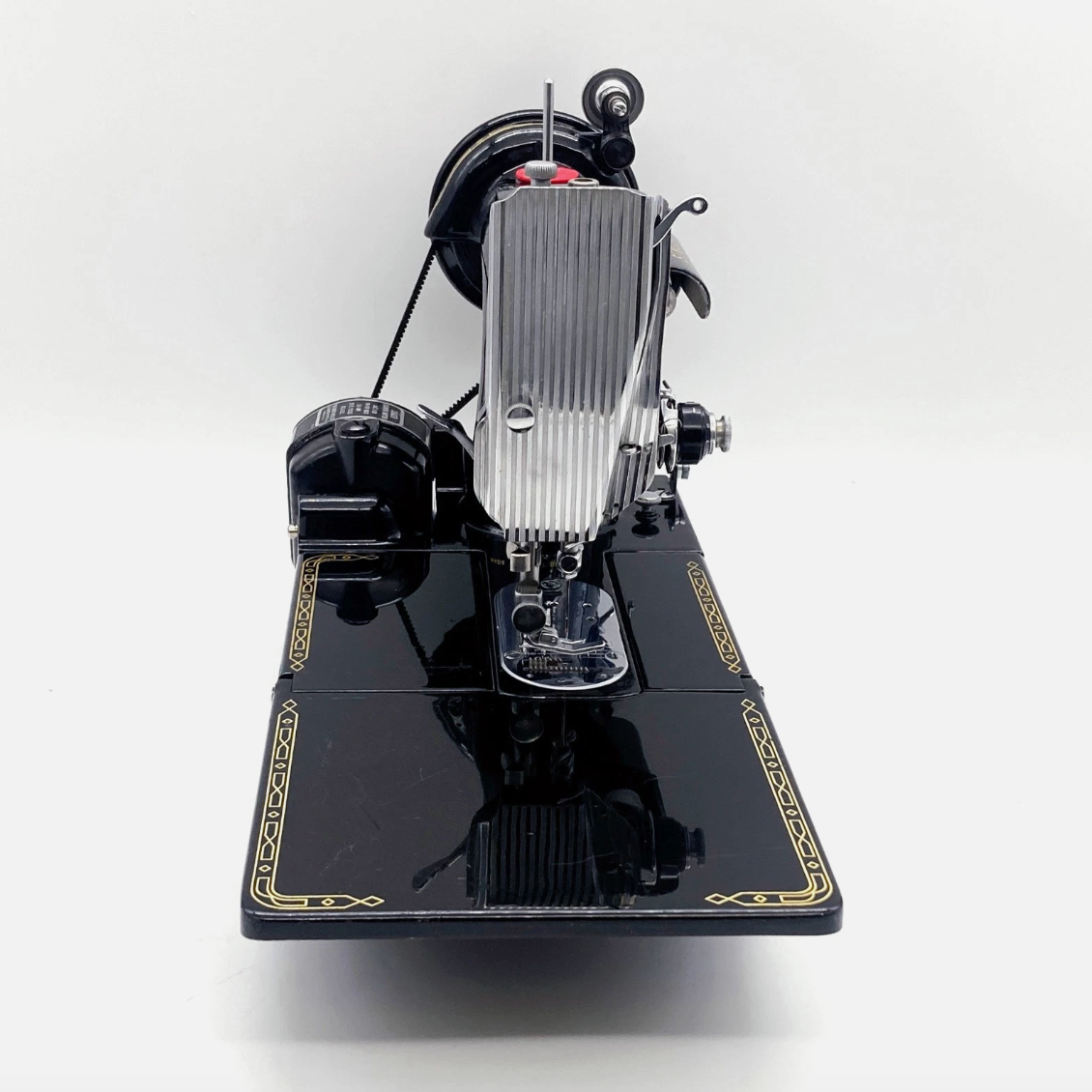 Singer Featherweight 222K Sewing Machine – Free Arm – US Voltage (1955)