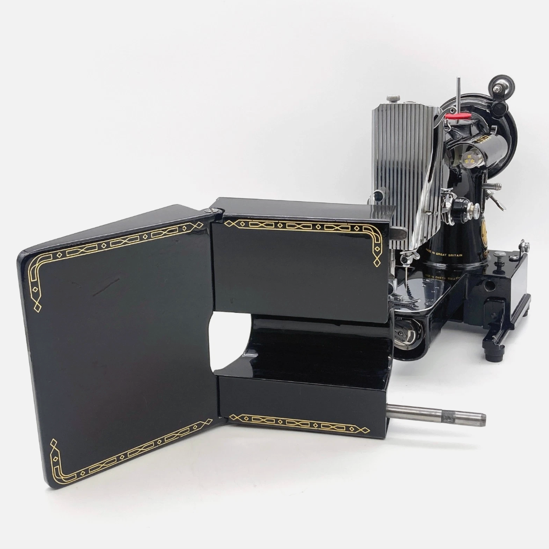 Singer Featherweight 222K Sewing Machine – Free Arm – US Voltage (1955)