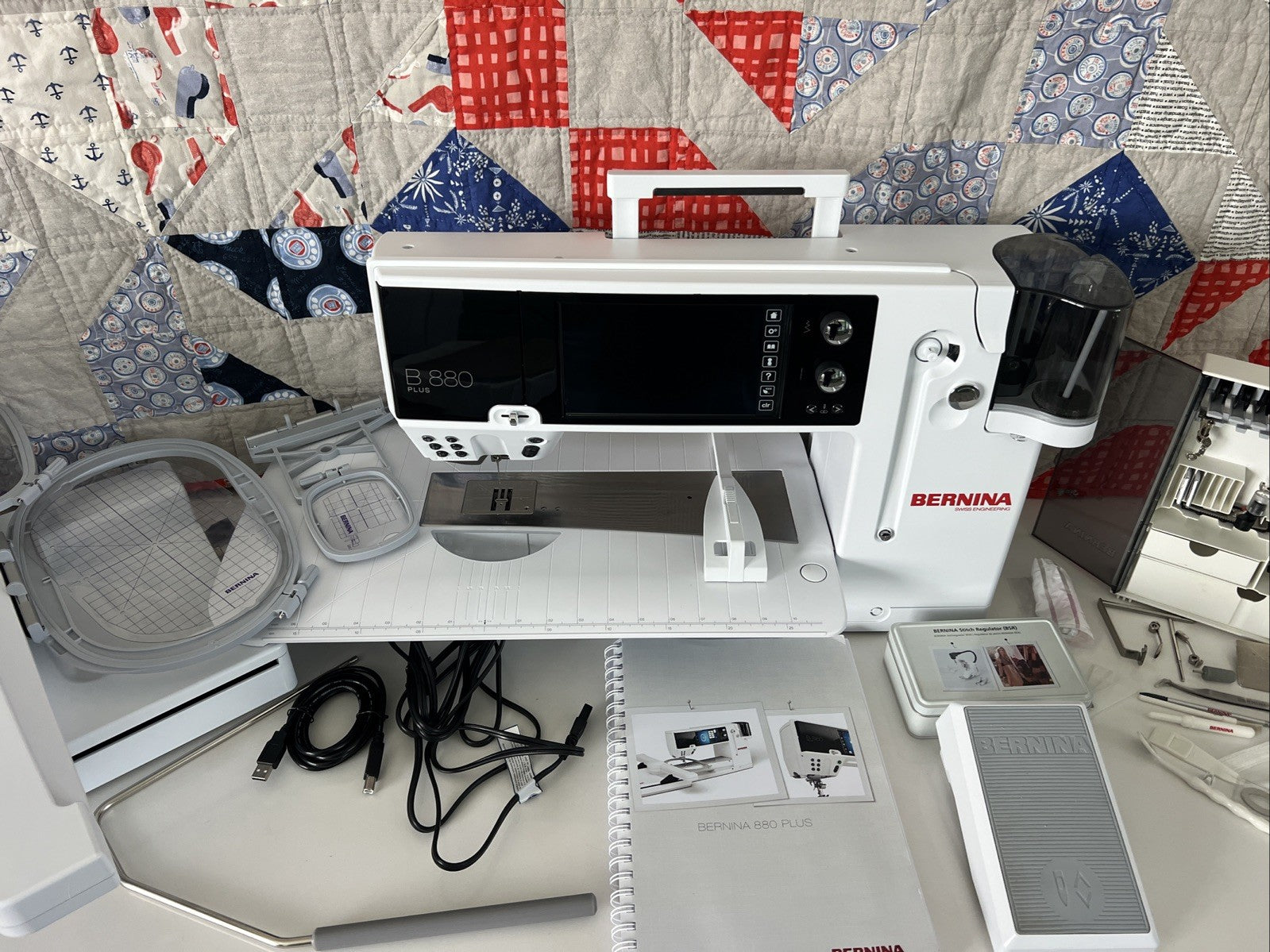 Bernina B 880 Plus Sewing and Embroidery Machine | 2022 Professionally Serviced | Includes SDT Unit