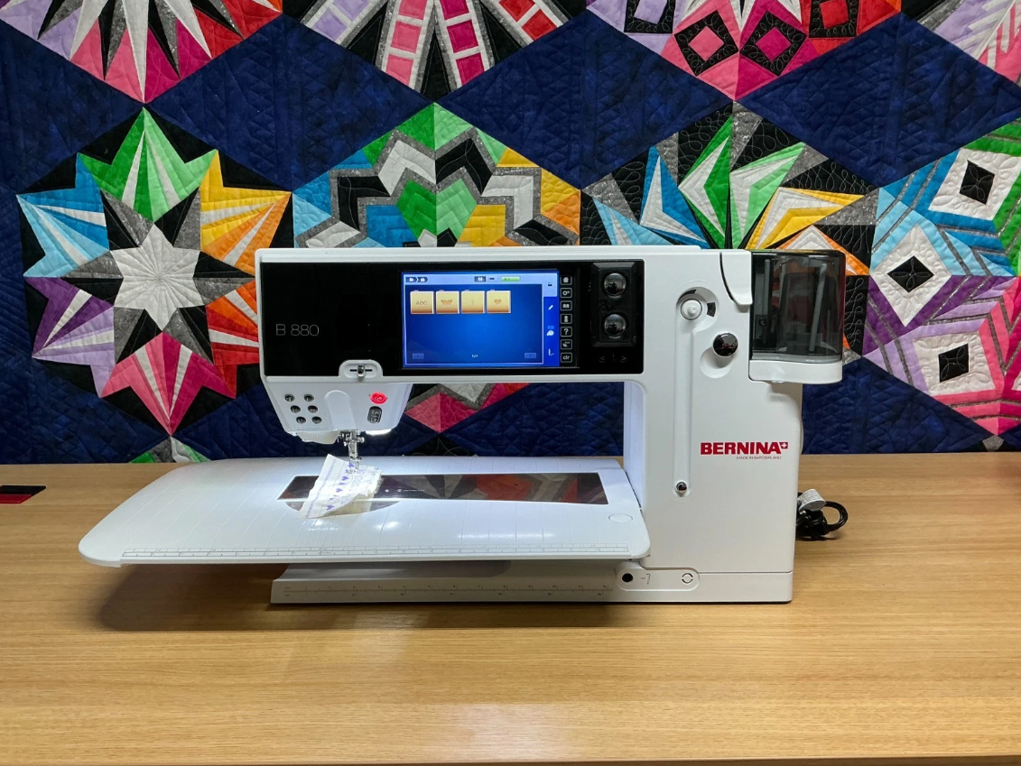 Bernina B 880 Sewing Quilting Embroidery Machine + Stitch Regulator | Serviced | Low Hours | Excellent Condition