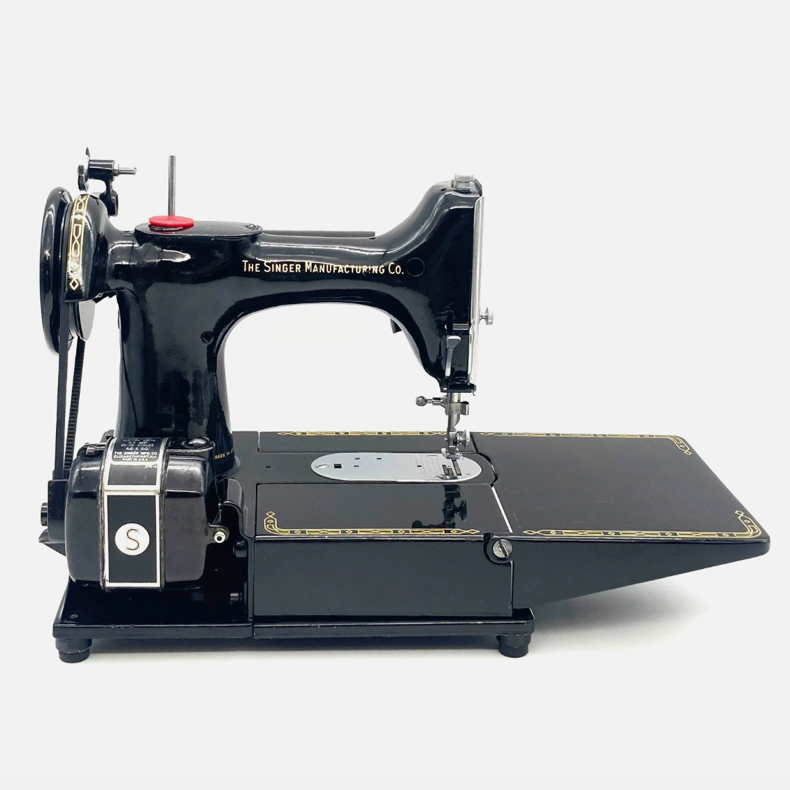 Singer Featherweight 222K Sewing Machine – Free Arm – US Voltage (1955)