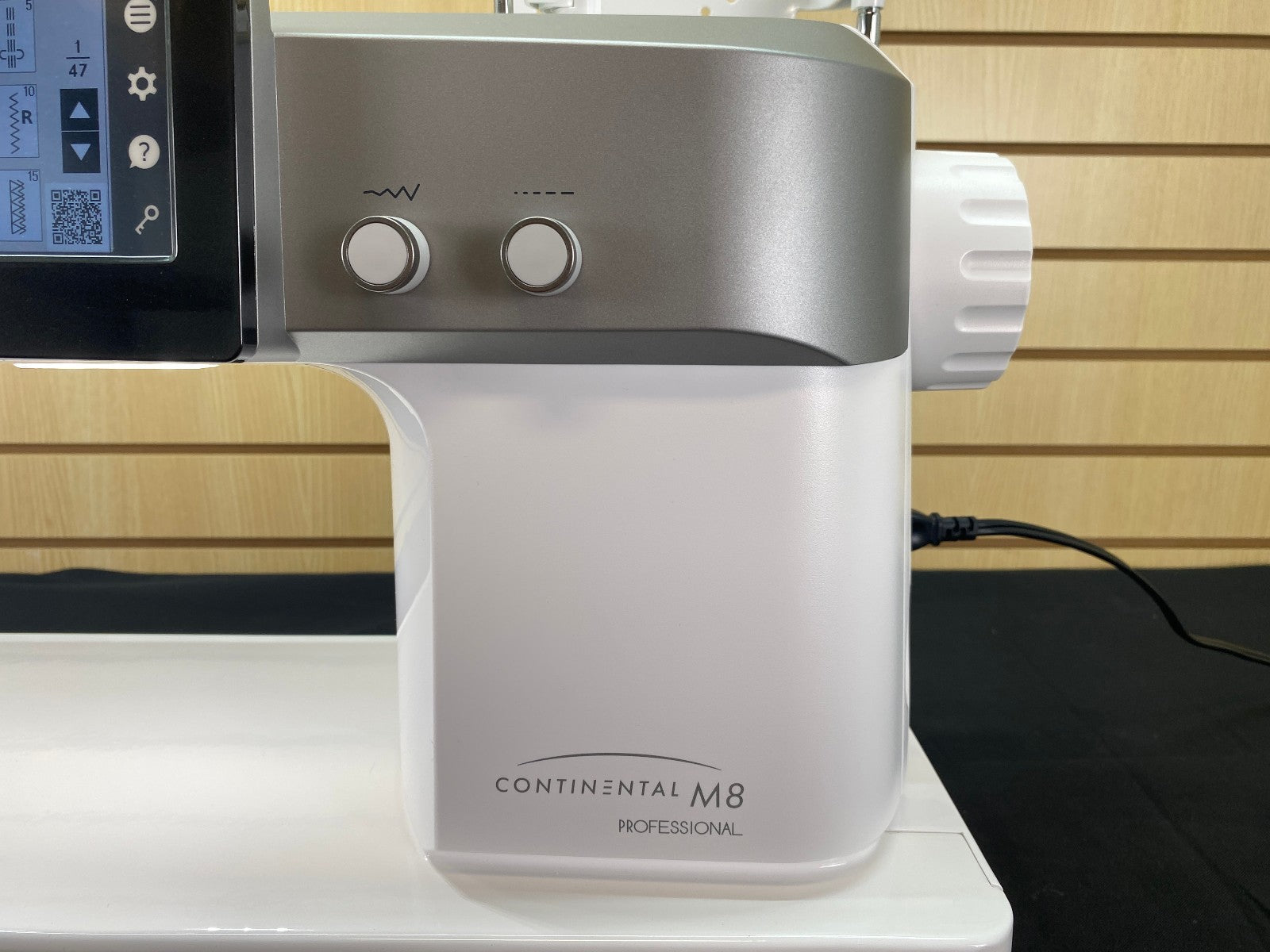 Janome Continental M8 Professional Quilting Sewing Machine + ASR Stitch Regulator & Extension Table